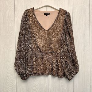 1.State Leopard V-Neck Long Sleeve Top Small